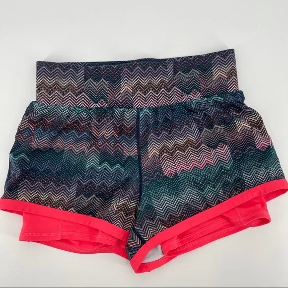 Fabletics Olesia Shorts Ravenna Print Desert Rose - Picture 4 of 7